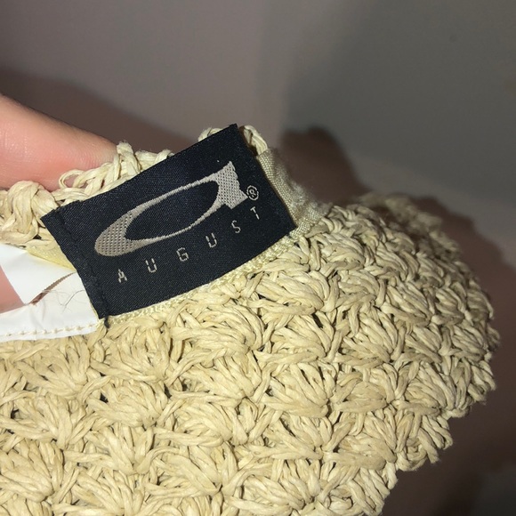 August hat - Picture 3 of 3